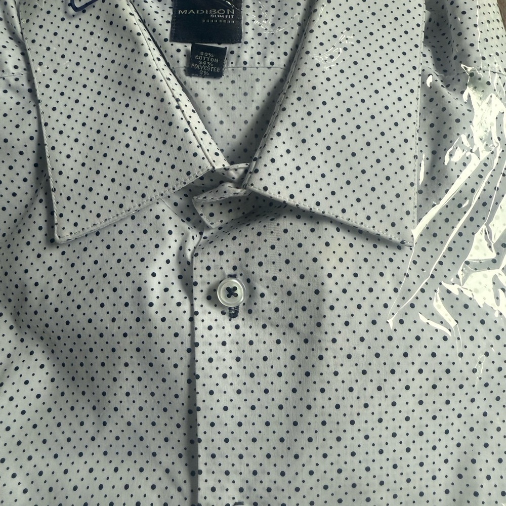Madison Wht/blk Poker dot Shirt Slim fit XL neck 17.5 sleeves 34/35.  EA012